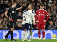 El Liverpool paga carísimo su primer triunfo sin Salah: Isak puede estar lesionado de gravedad