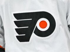 Locutor de radio Flyers suspendido por comentario inapropiado