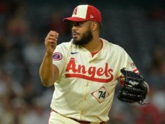 Los Tigres firman al cerrador Kenley Jansen por un año y 11 millones de dólares