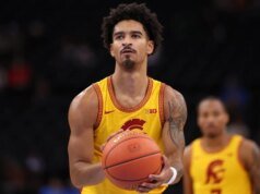 Rodney Rice (hombro) de USC estará fuera por la temporada, Kam Woods agregado al equipo