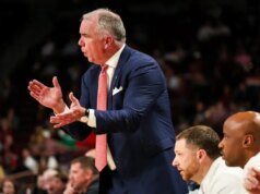 Un bombardeo de 3 puntos ayuda a Virginia Technology a propinarle la primera derrota a George Mason