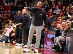 El tiro perfecto de Meechie Johnson ayuda a Carolina del Sur a derrotar a Stetson