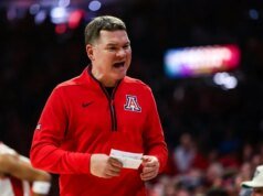 Seis anotadores de dos dígitos ayudan al No. 1 Arizona a derrotar a Abilene Christian