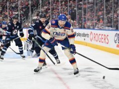 Los Oilers, con su toque anotador revivido, se enfrentan a los Sabres en caída libre