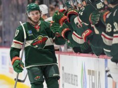 Después del gol en el debut de Wild, Quinn Hughes apunta a un bis contra Capitals