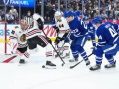 La rápida ráfaga del tercer período de Maple Leafs aturde a los Blackhawks