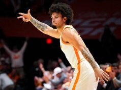 Resumen de los 25 mejores: el No. 20 Tennessee vence al No. 11 Louisville y rompe su derrape