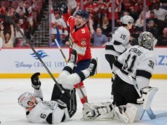 Carter Verhaeghe se mantiene caliente mientras los Panthers dan propina a los Kings