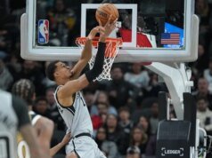 El tiempo de juego podría ser limitado para Victor Wembanyama de los Spurs converse Hawks