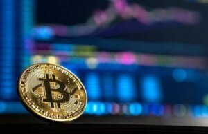 Bitcoin cae casi un 29 por ciento después de la mayor liquidación de la historia, 322 billones de IDR perdidos de la noche a la mañana