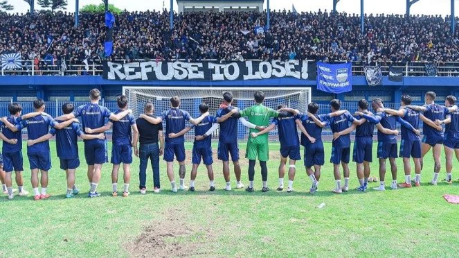 663f37415ed6e-bobotoh-persib-bandung_663_372.jpg