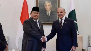 69382689d4776-presiden-ri-prabowo-subianto-dan-pm-pakistan-shehbaz-sharif_375_211.jpg
