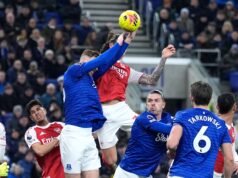 Viktor Gyokeres recibe un regalo de Navidad anticipado mientras el Arsenal vence al agotado Everton