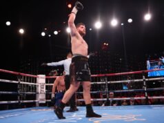 Johnny Fisher vuelve a encaminarse hacia el estrellato británico tras vencer a sus demonios del boxeo
