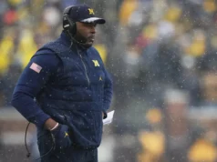 Sherrone Moore, ex entrenador de Michigan, habría sido detenido por la policía tras ser despedido por “relación inapropiada”