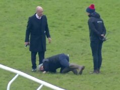 Se inicia una investigación en las carreras de Cheltenham después de que un agujero en el suelo retrasara la carrera last