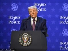 Trump cancela la invitación de Canadá a la Junta de Paz mientras los líderes europeos boicotean