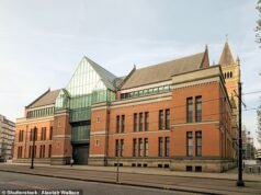 El juicio de la ‘banda de acicalamiento’ de Rochdale colapsó después de que los jurados crearon un grupo de WhatsApp para discutir el caso