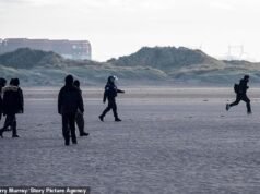 Francia arresta a dos británicos por “incitar al odio” después de que “intentaron participar en una protesta antiinmigrantes prohibida” cerca de Calais