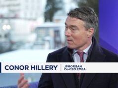 Una postura más dura hacia Trump es “muy buena para los negocios”, dice el jefe de JP Morgan en Europa, mientras los directores ejecutivos acogen con satisfacción el cambio de sentido en los aranceles