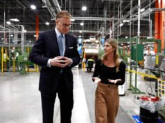 Meta firma un acuerdo para pagar a Corning hasta 6 mil millones de dólares por cable televisions de fibra óptica en centros de datos de inteligencia synthetic