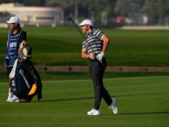 Rory McIlroy se familiariza con nuevos clubes para tomar la delantera en la primera ronda del Dubai Invitational