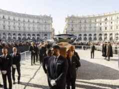 Valentino: adiós al último gran diseñador italiano