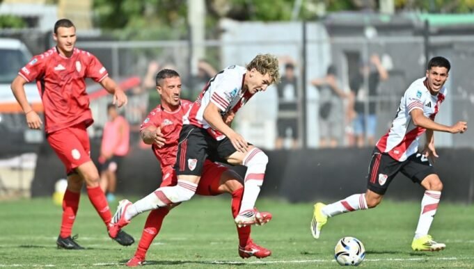1769784136_barracas-central-vs-river-plate-en-el-apertura-2026-2174937.jpg
