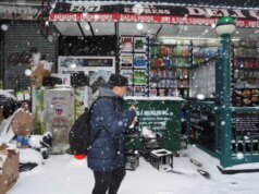 Tormenta invernal provoca muertes, cortes de energía y cancelaciones de vuelos en EE.UU.