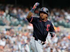 Guardianes 3B José Ramírez firma contrato por 7 años hasta 2032