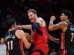 Raptors C Jakob Poeltl sigue sin cronograma para regresar