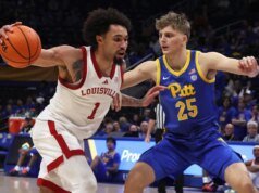 No. 23 Louisville preparándose para Virginia Tech, lesiones, clima