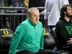 El número 10 del estado de Michigan se esfuerza por sincronizarse con Maryland