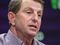 Dabo Swinney acusa a Pete Golding de Ole Miss de manipulación “descarada”