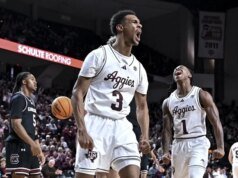Texas A&M sigue el largo camino para superar a Carolina del Sur