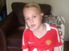 Cole Palmer visto con una camiseta del Manchester United