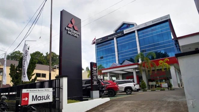6976e6d70482e-diler-baru-mitsubishi-motors-di-manado-sulawesi-utara_gemini_663_372.jpg
