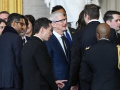 28 grupos de defensa piden a Apple y Google que prohíban Grok y X por deepfakes no consensuados