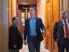 El Senado de Estados Unidos derrota una resolución sobre poderes de guerra diseñada para frenar a Trump