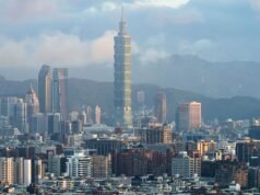 Alex Honnold intentará escalar en solitario el Taipei 101 en vivo esta noche en Netflix: lo que necesitas saber