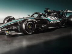 Mercedes pone a prueba nuevos coches W17 en Silverstone