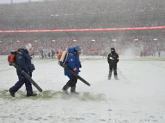 Sí, los partidos de playoffs de la NFL al aire libre son caóticos. Es exactamente por eso que los necesitamos