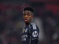 El Real Madrid deja clara su postura contractual con Vinicius Junior entre los abucheos del Bernabéu