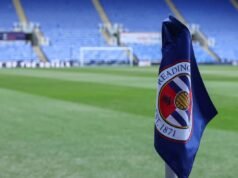 El kitman del Reading es sancionado con seis partidos de suspensión por vil abuso homofóbico del árbitro