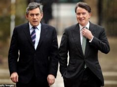 Cómo Mandelson conspiró con Epstein para derrocar al “apestoso” Gordon Brown… alardeando de que era “más grande que todos ellos” y que asumiría el poder después de que el primer ministro “arruinara” las elecciones de 2010.