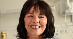 Homenajes tras la muerte de la exsecretaria de Salud Jeane Freeman apenas 25 días después del impactante diagnóstico de cáncer