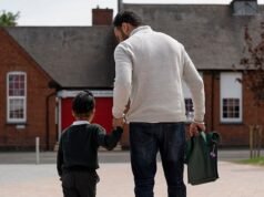 Olvídese de las mamás de la escuela de camarilla … Yo age padre en un grupo de padres tóxico de WhatsApp y sentí que me tenían como rehén; incluso llamaron misógino a mi hijo de 8 años.