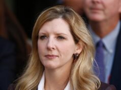 El gélido correo electrónico de una esposa despreciada al ejecutivo de Goldman Sachs sobre una aventura con su marido conmocionó a la alta sociedad… pero ahora ha surgido OTRA cara de la historia con un villano diferente.