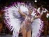 ¡ Comienza la juerga carioca! Fiesteros escasamente vestidos y cubiertos de brillantina desfilan por las calles de ciudades brasileñas para el event anual