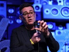 El contendiente por el liderazgo laborista Andy Burnham concept un nuevo strategy para convertirse en diputado después de que se le impidiera postularse en Gorton y Denton el mes pasado.